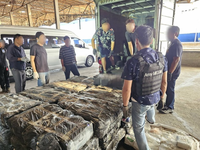 Thai anti-drug police dismantle huge network: 2 tonnes of methamphetamine seized en route to Koh Samui