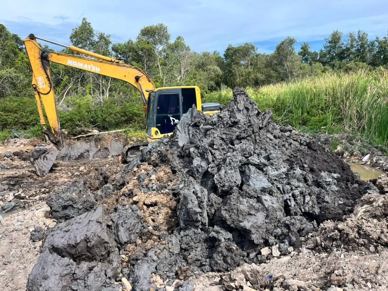 Koh Samui: 50 Rai of Protected Forest Seized After Illegal Occupation for Waste Storage