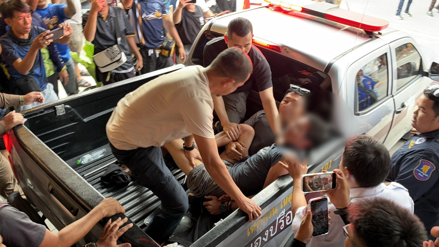 Hostage situation at Pattaya toy shop